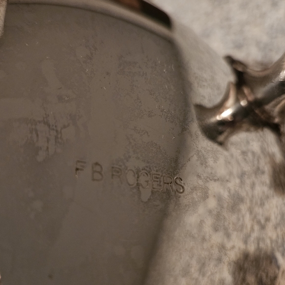 FB Rogers Vintage Silverplate Teapot - Picture 6 of 8